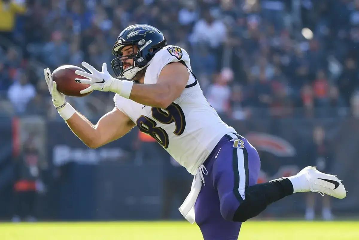 Mark Andrews makes the catch vs. the Chicago Bears.